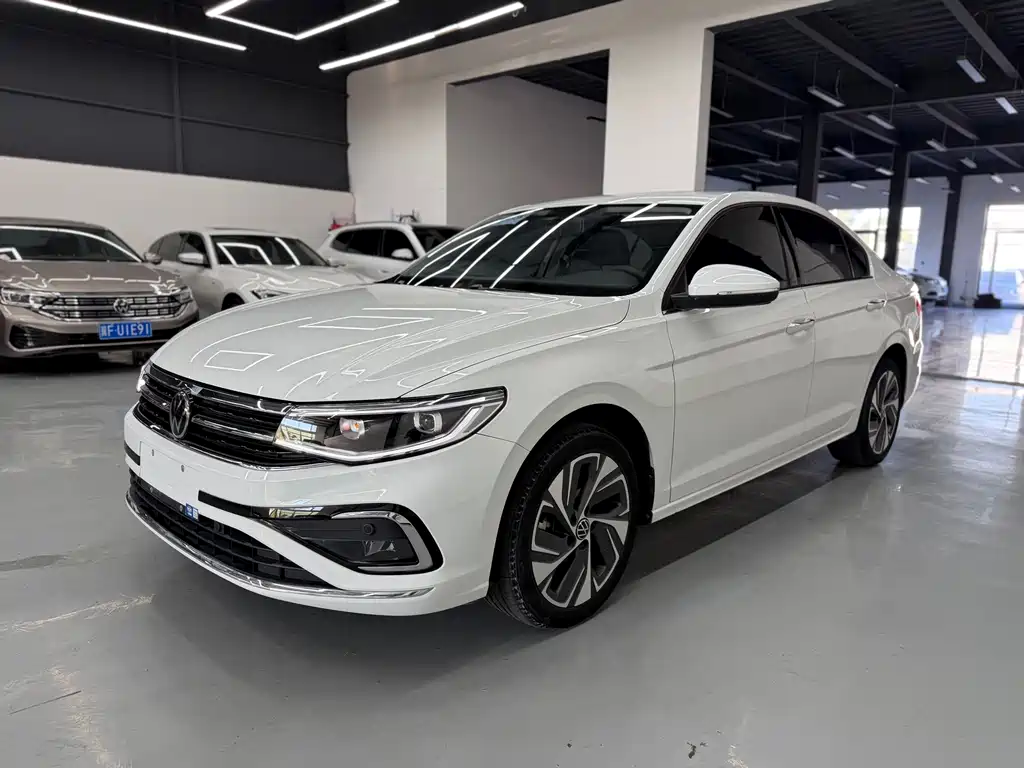 Volkswagen Bora 2023