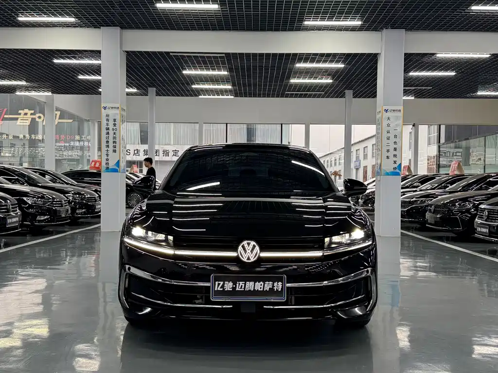 Volkswagen Magotan 2025