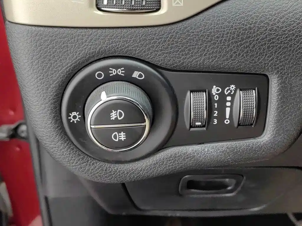 Jeep Cherokee 2016 — фото 21