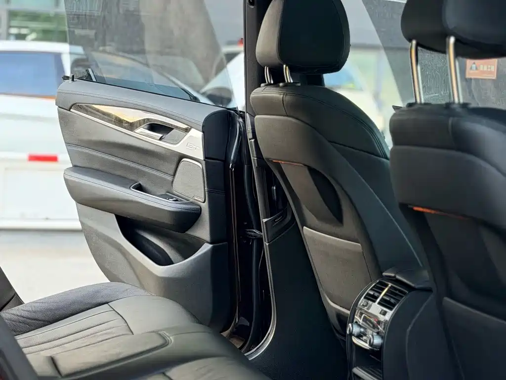 BMW 6 Series GT 2019 — фото 13