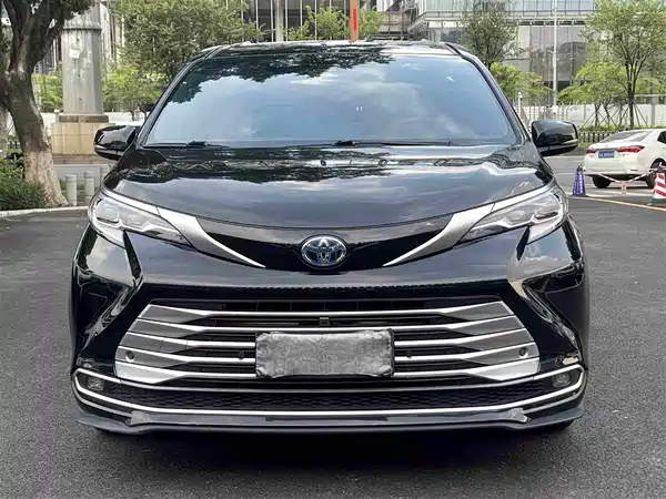 Toyota Sienna 2024