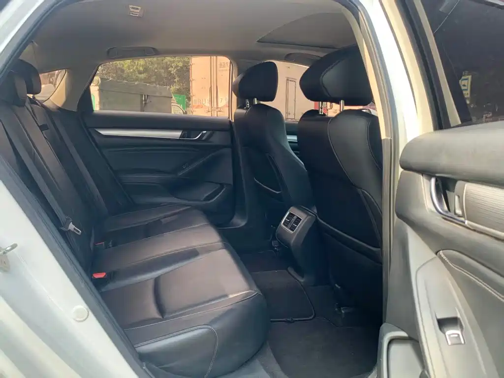 Honda Accord 2019 — фото 14