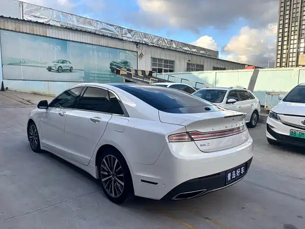 Lincoln MKZ 2018