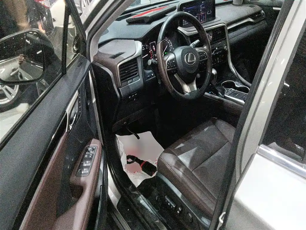 Lexus RX 2022 — фото 13