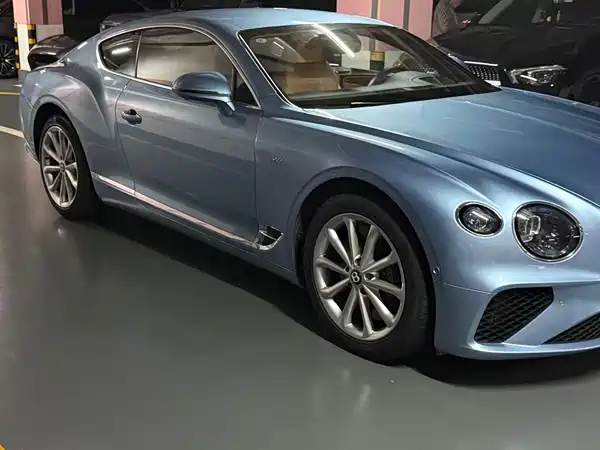 Bentley Continental 2021