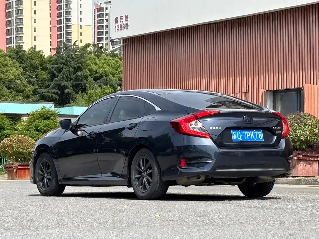 Honda Civic 2021 — фото 6