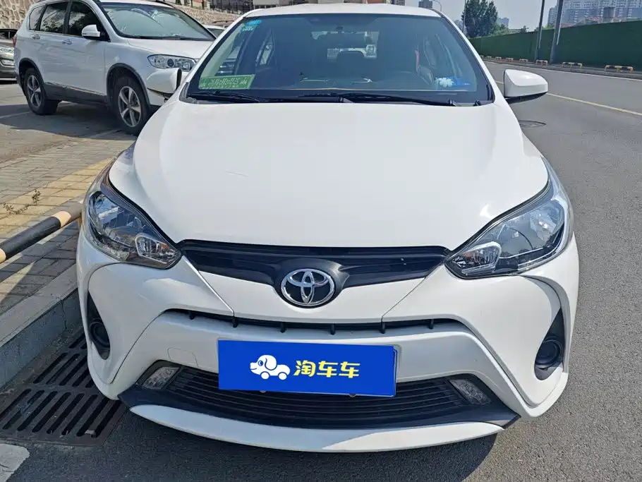 Toyota Yaris L 2019