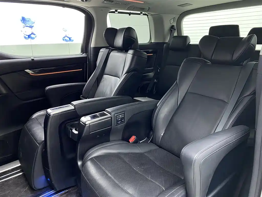 Toyota Vellfire 2020 — фото 6