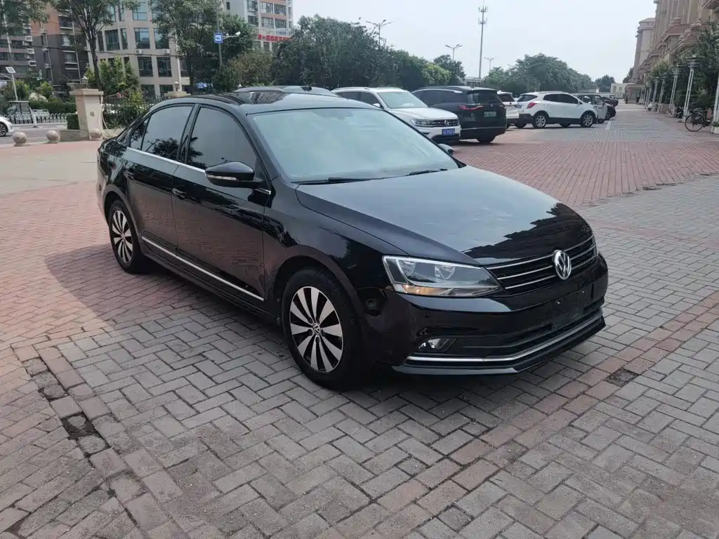 Volkswagen Sagitar 2018
