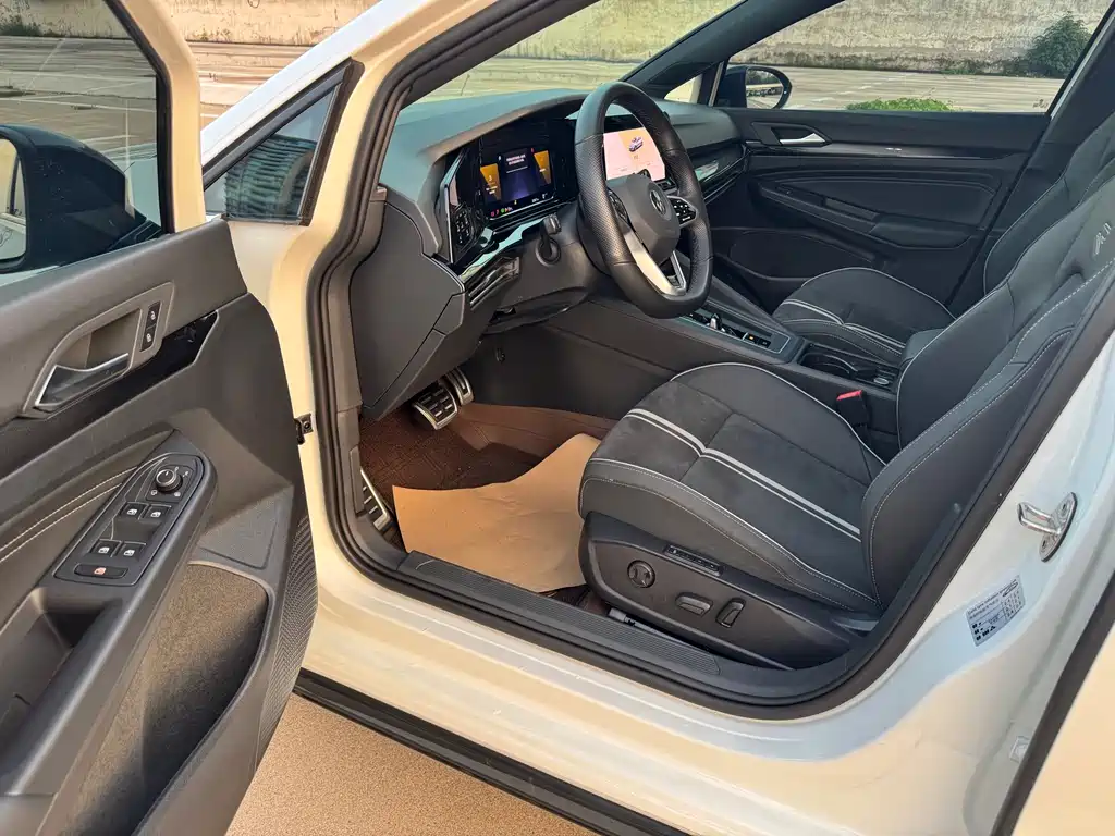 Volkswagen Golf 2022