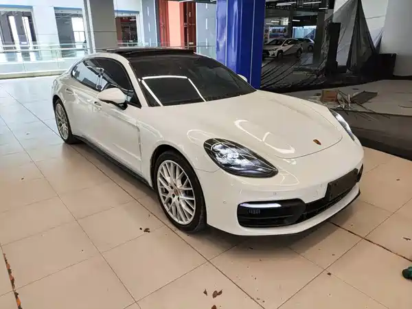 Porsche Panamera 2022