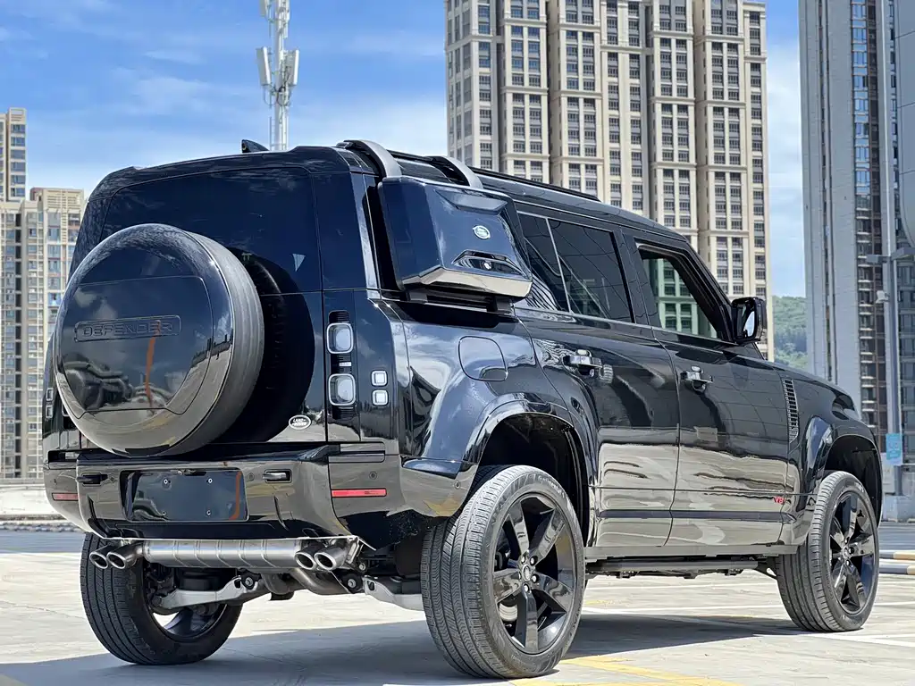 Land Rover Defender 2025 — фото 12