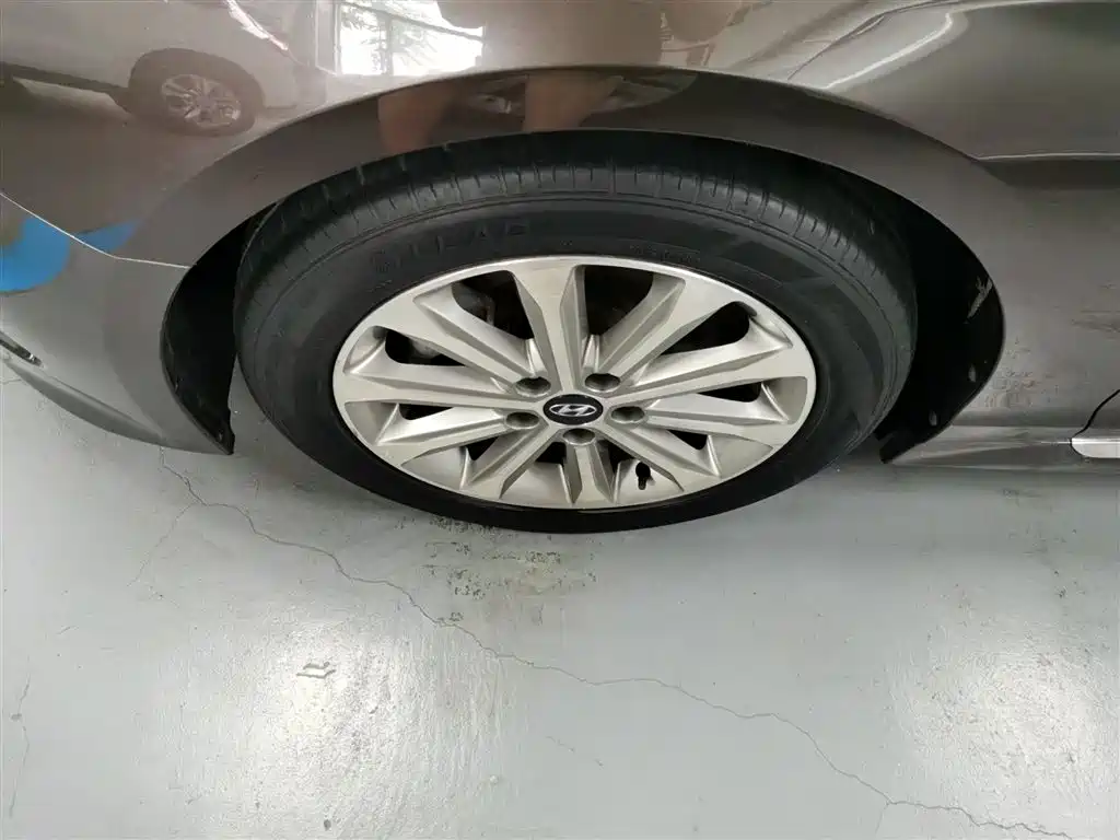 Hyundai Sonata 2015 — фото 23