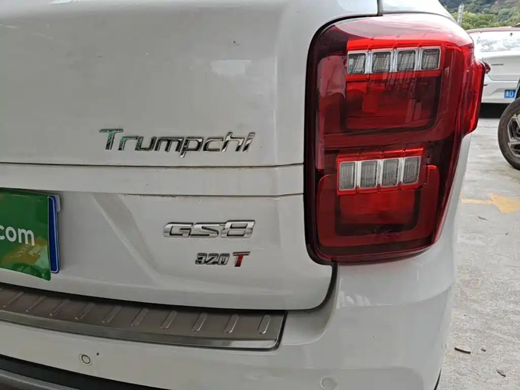 GAC Trumpchi GS8 2017 — фото 8
