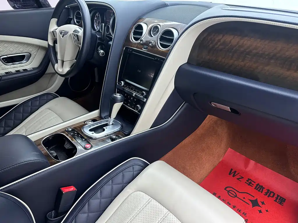 Bentley Continental 2015 — фото 10