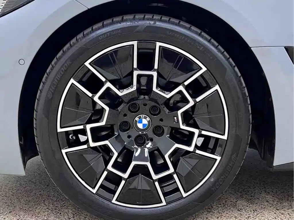 BMW 4 Series 2025 — фото 8