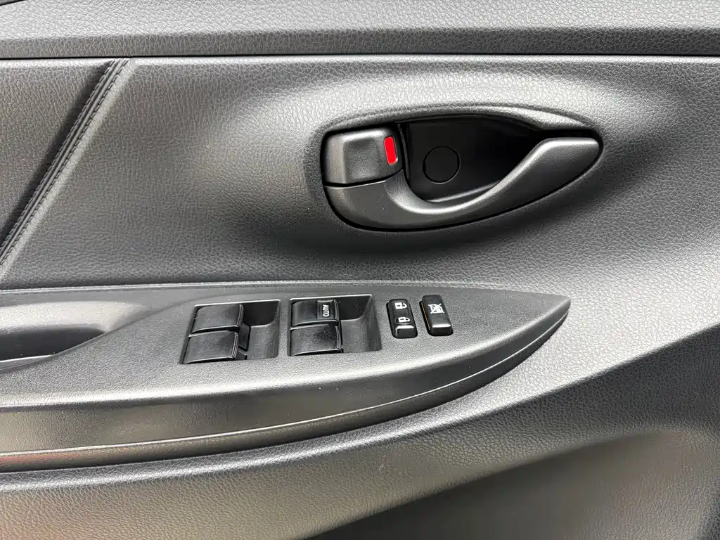 Toyota Vios 2017 — фото 13
