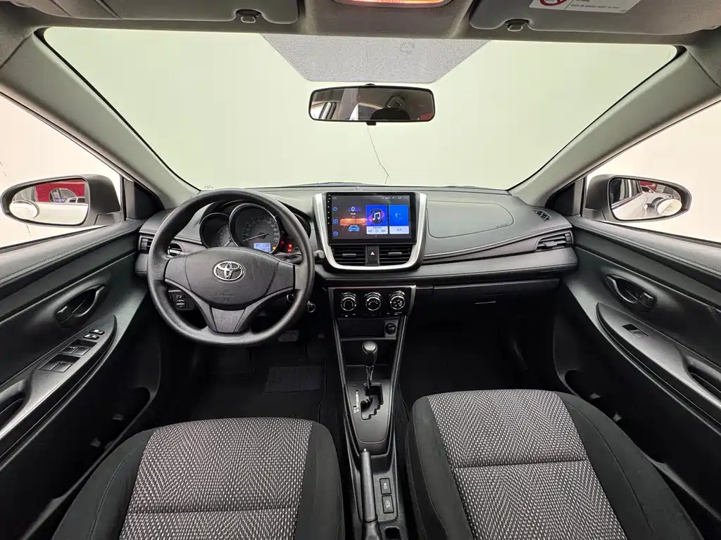 Toyota Vios 2017 — фото 20