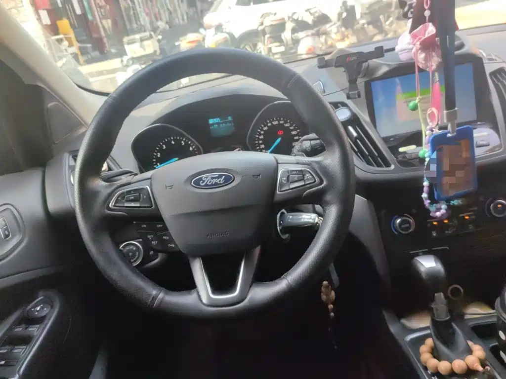 Ford Kuga 2017 — фото 3