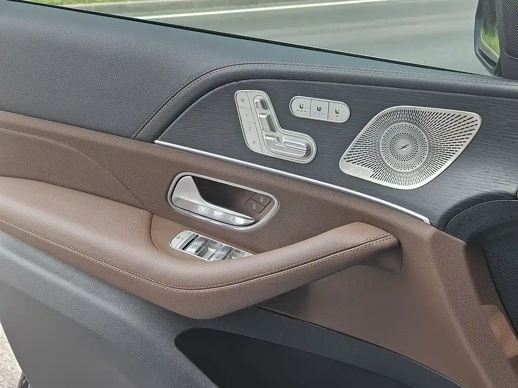 Mercedes-Benz GLS 2025 — фото 20