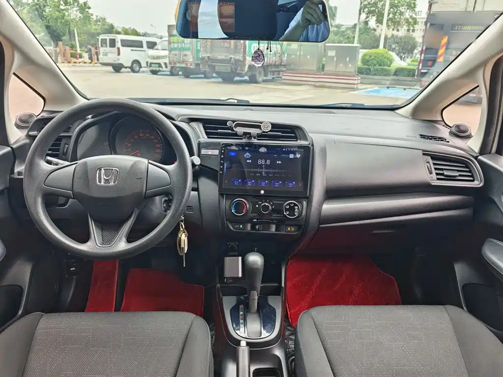 Honda Fit 2018 — фото 25