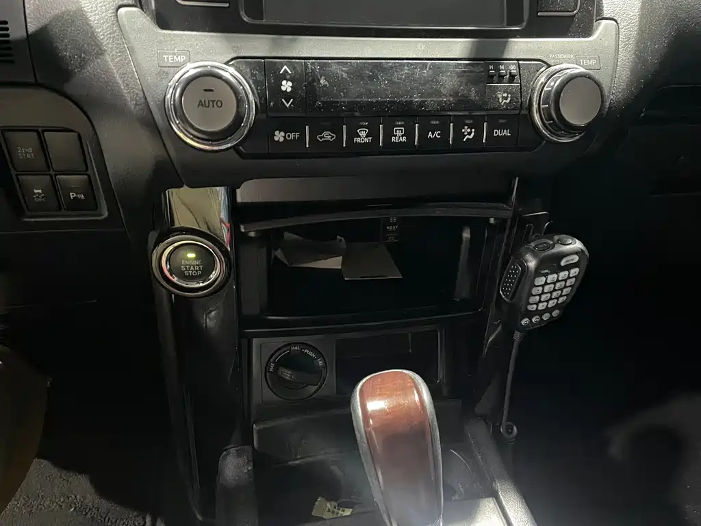 Toyota Prado 2016 — фото 14