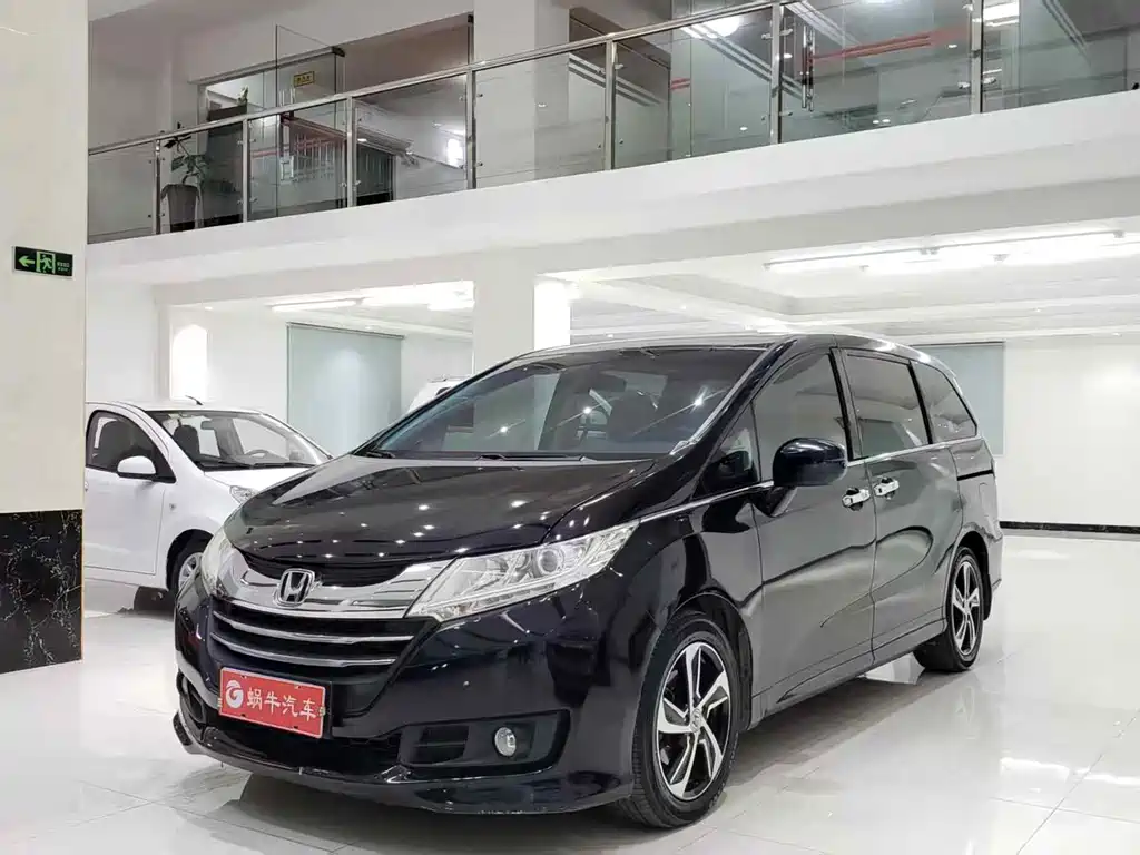 Honda Odyssey 2016 — фото 1
