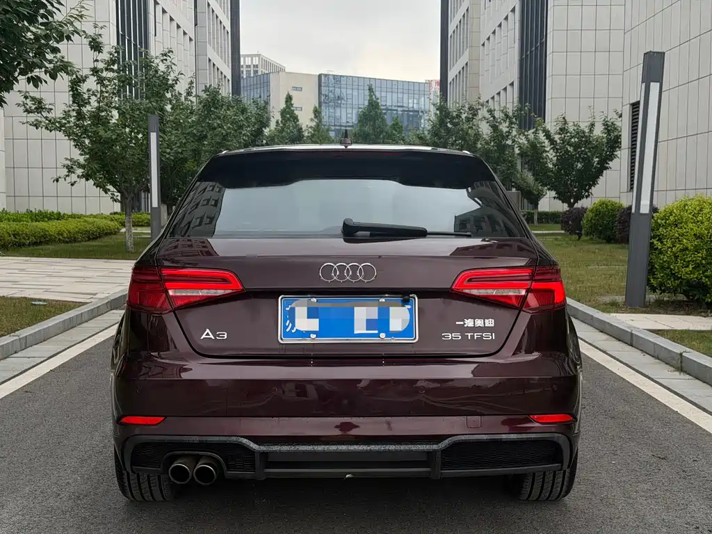 Audi A3 2018 — фото 5