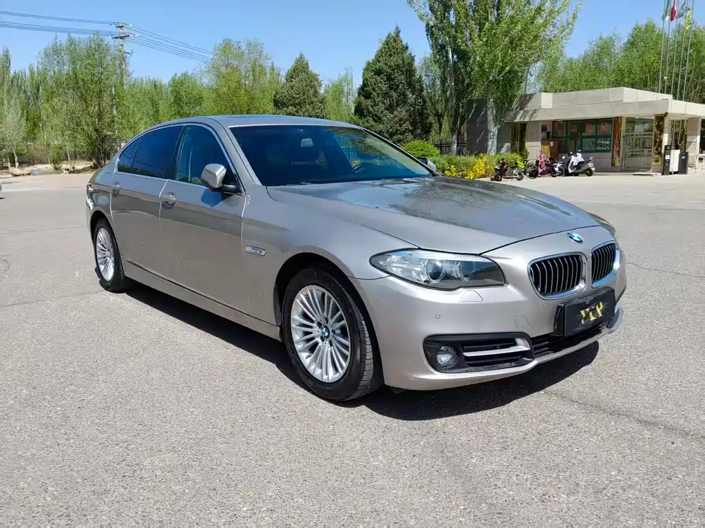 BMW 5 Series 2015 — фото 3