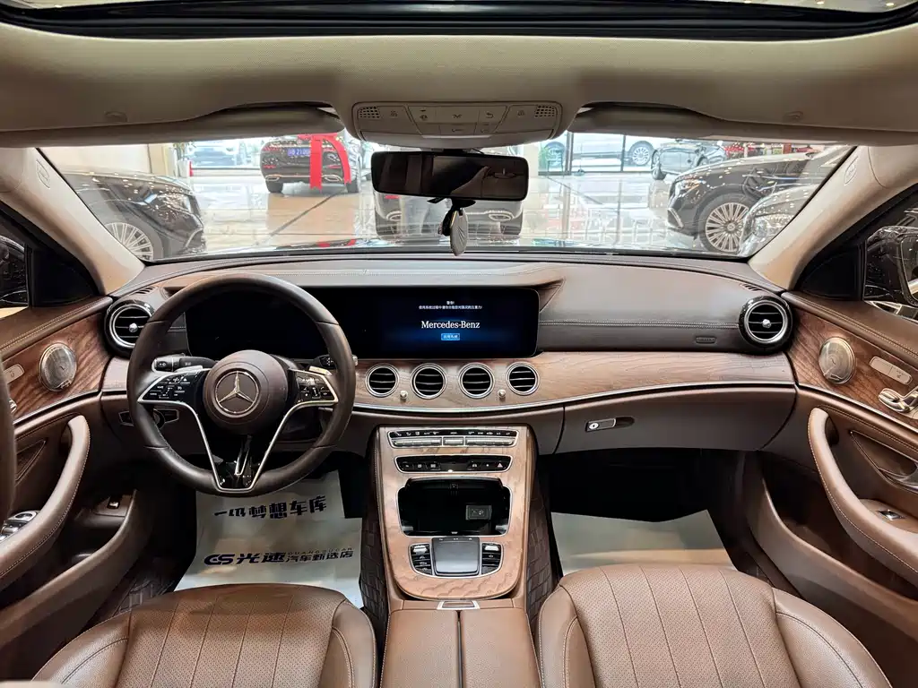 Mercedes-Benz E-Class 2023 — фото 14