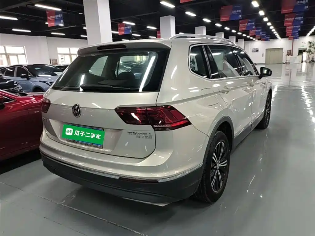 Volkswagen Tiguan L 2017 — фото 7