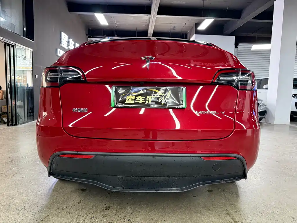 Tesla Model Y 2021 — фото 11