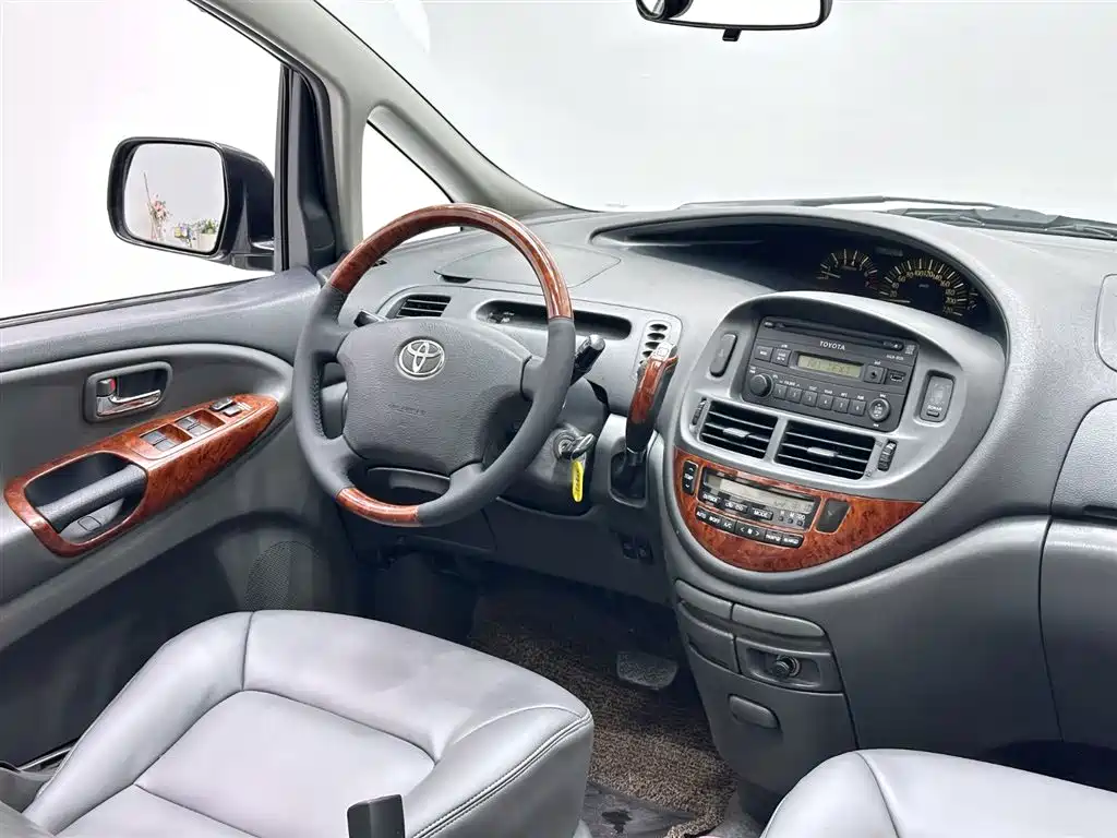 Toyota Previa 2005 — фото 15