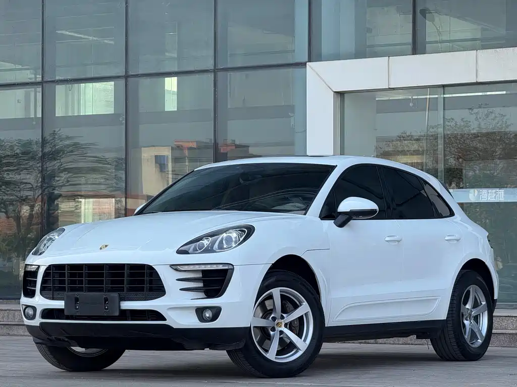 Porsche Macan 2015 — фото 1