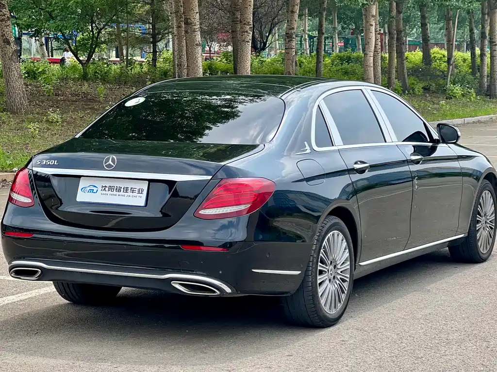 Mercedes-Benz E-Class 2020 — фото 12