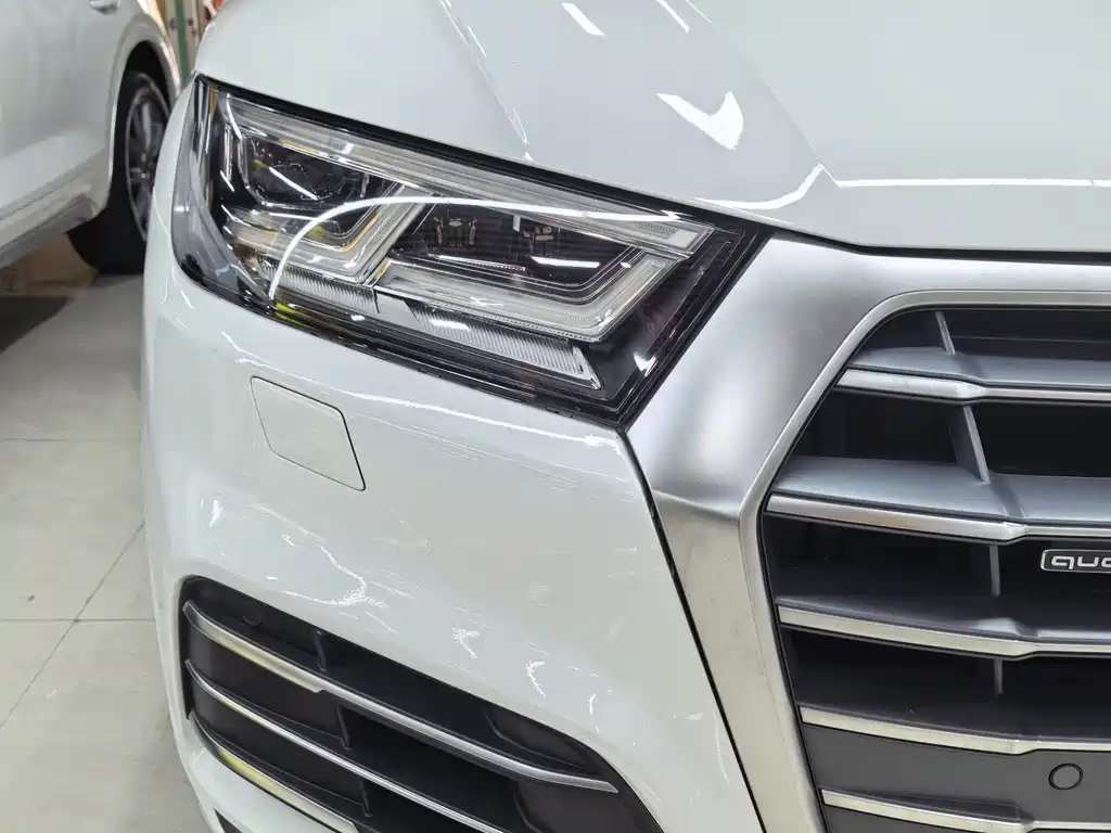 Audi Q5L 2021 — фото 15
