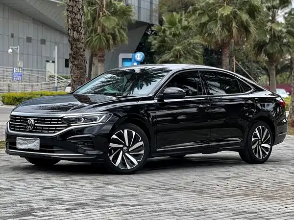 Volkswagen Passat 2022
