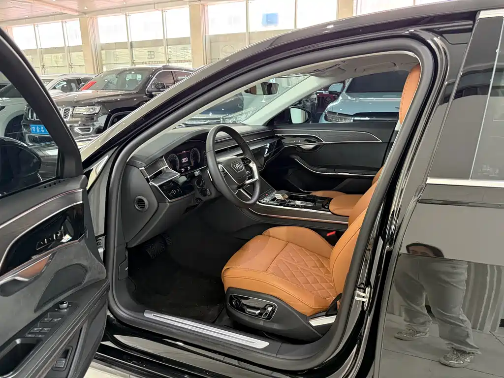 Audi A8 2023
