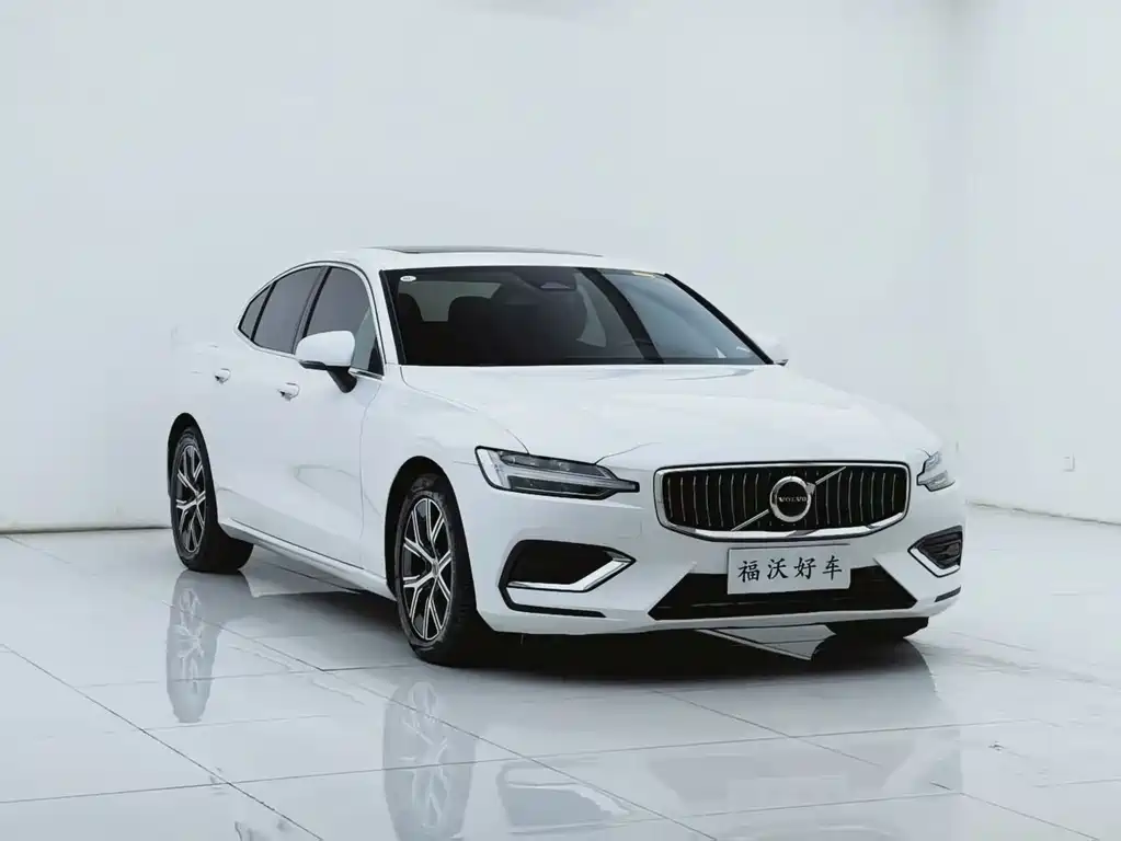 Volvo S60 2023 — фото 3