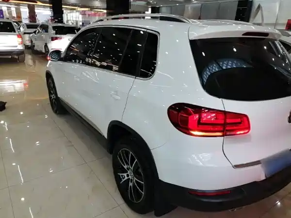 Volkswagen Tiguan 2015