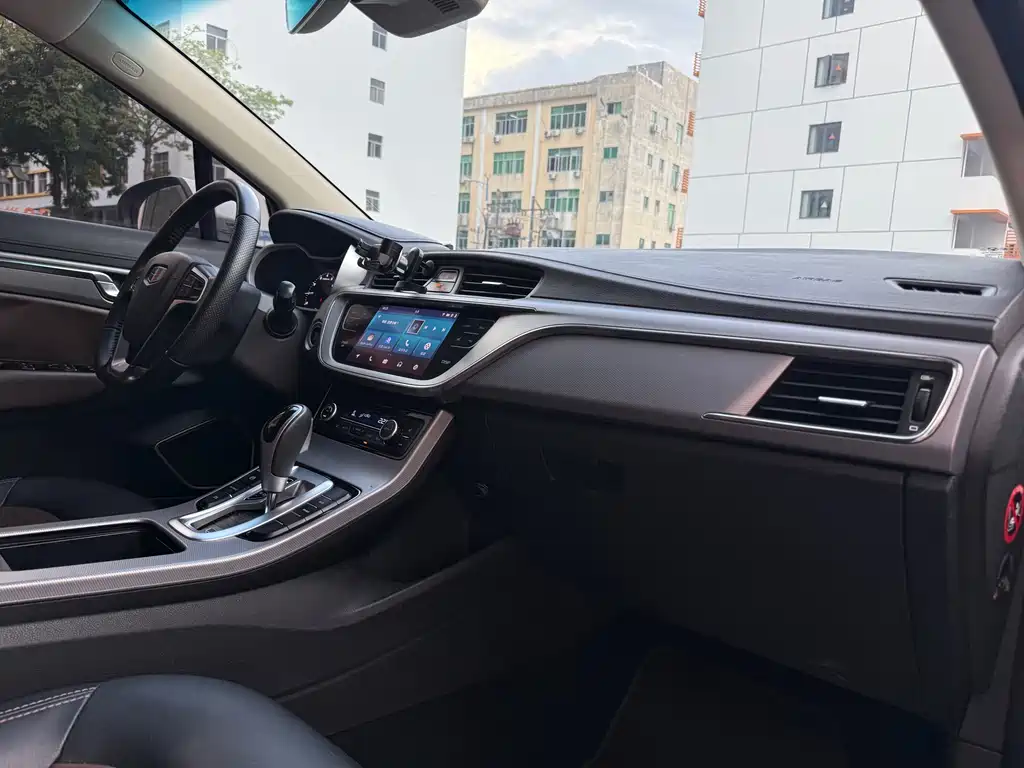 Geely Emgrand GS 2018 — фото 19