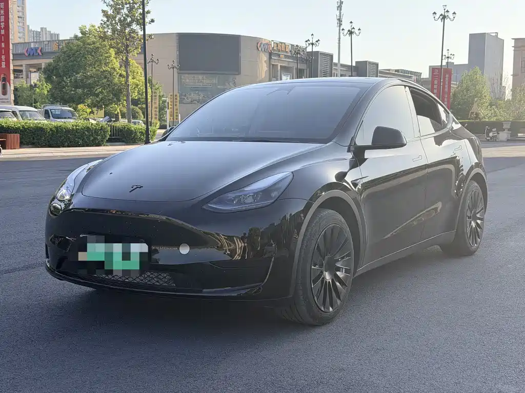 Tesla Model Y 2023 — фото 1