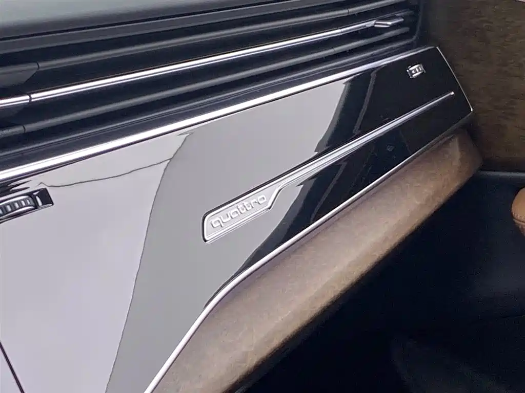 Audi Q7 2025 — фото 22