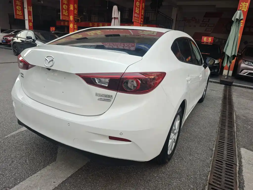 Mazda 3 Axela 2018