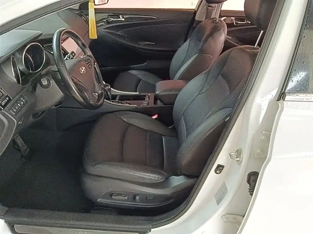 Hyundai Sonata 2014 — фото 15