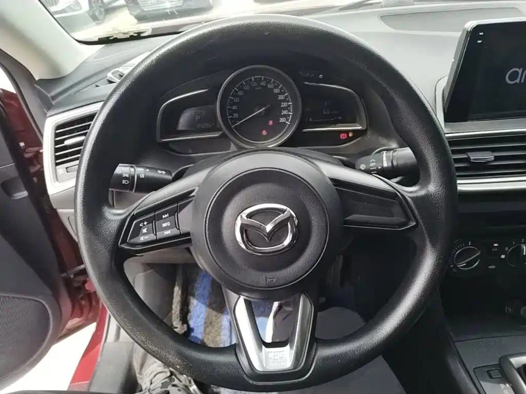 Mazda 3 Angkesela 2017 — фото 11