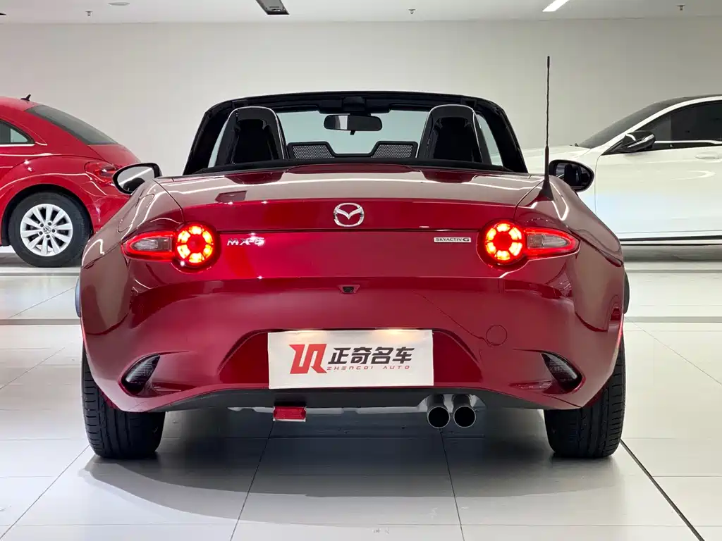 Mazda MX-5 2022 — фото 23