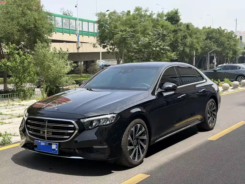 Mercedes-Benz E-Class 2025
