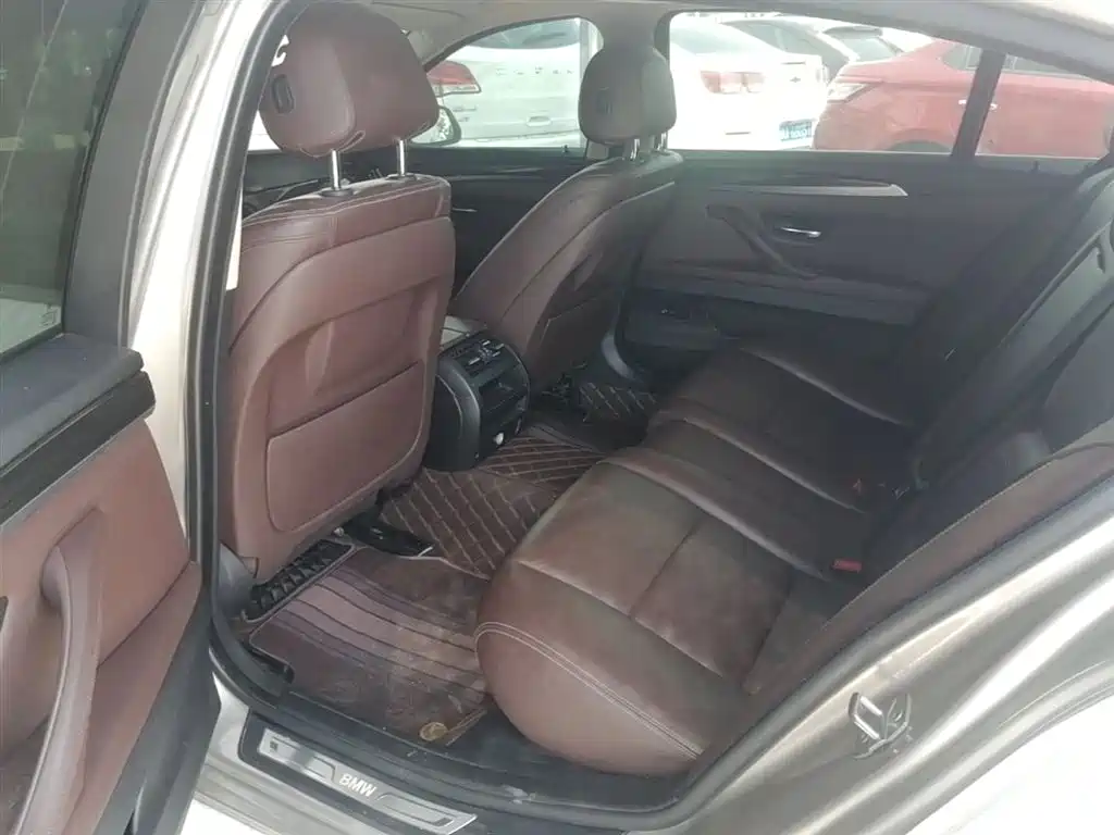 BMW 5 Series 2016 — фото 17