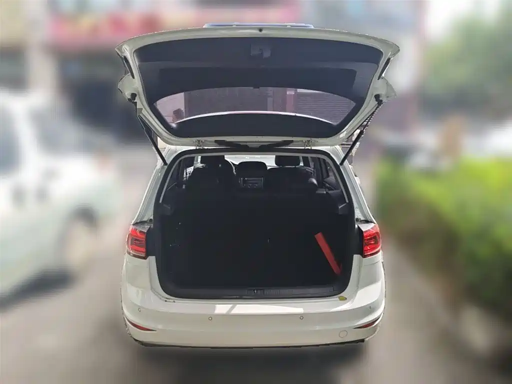 Volkswagen Golf Sportsvan 2016 — фото 10